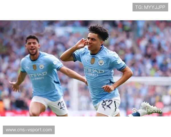 曼城小将刘易斯替补登场，以16岁年龄成队史最年轻出场者